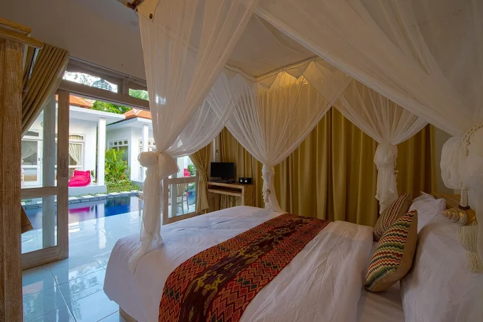 Double Room with Pool View